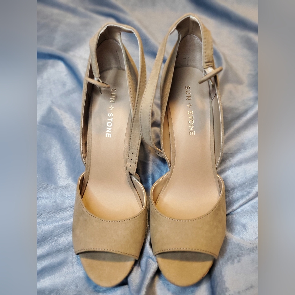 Sun + Stone Reeta Women's Block Heel Ankle Strap Platform Sandals with box